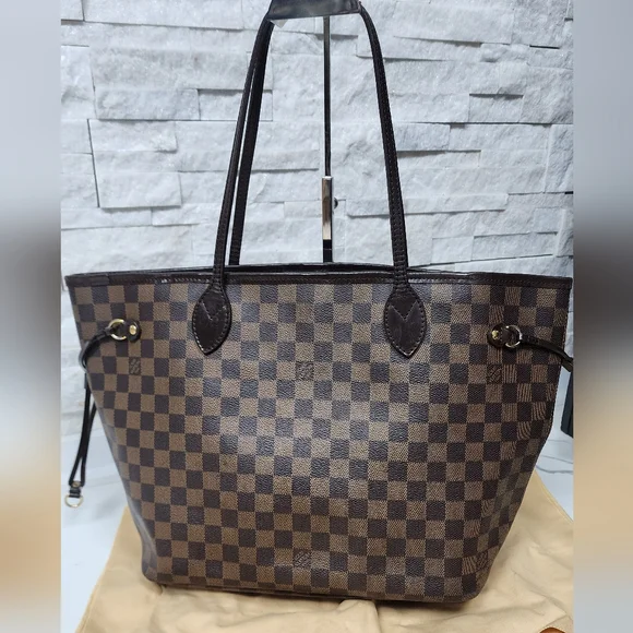π Authentic Louis Vuitton Neverfull Damier Ebene Tote MM - Picture 3 of 16
